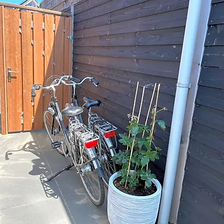 Bed & Bike Gasthuus Texel Bed & Breakfast 3*